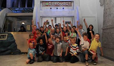 Laser Quest Logo