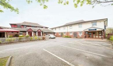 Travel lodge chadderton external view